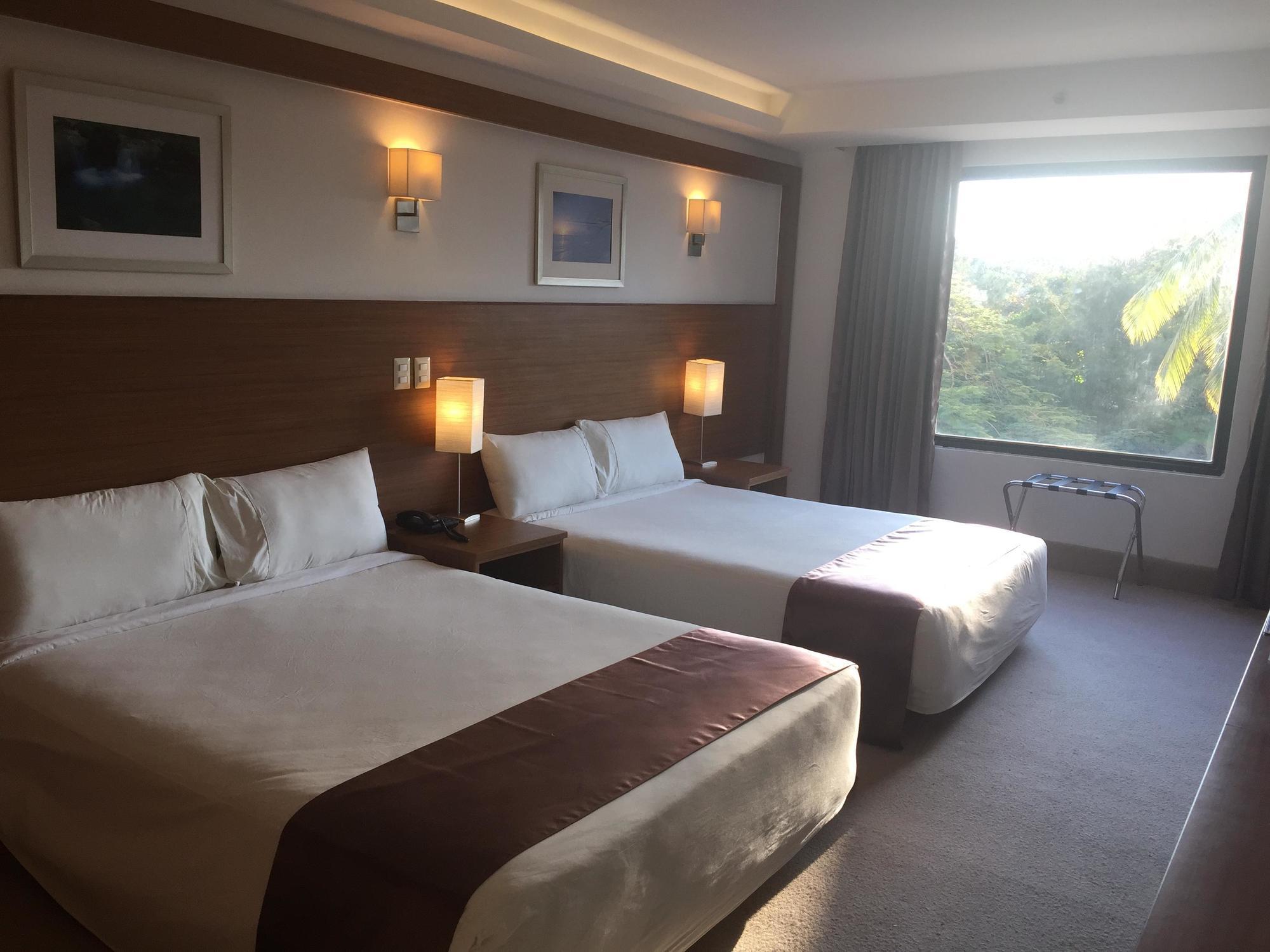 Weston Suites Hotel Санто Доминго Екстериор снимка