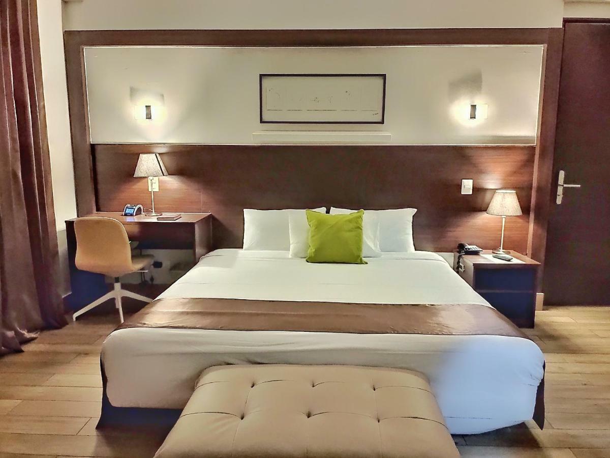Weston Suites Hotel Санто Доминго Екстериор снимка